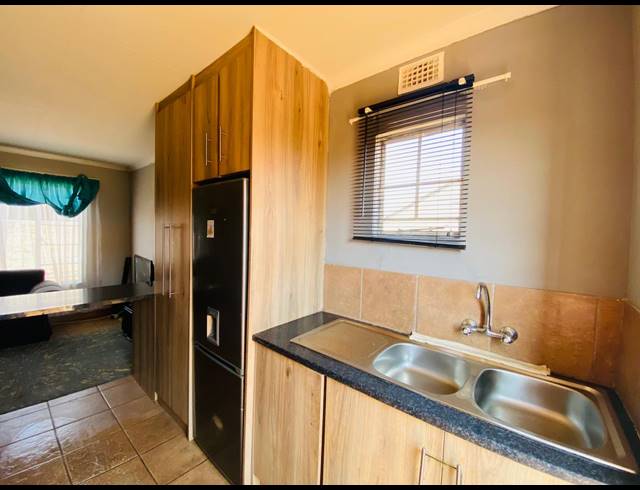 2 BEDROOM HOUSE FOR SALE IN SAVANNA CITY